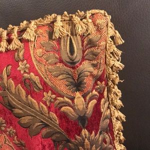 Accents - ✨Decorative throw pillow!✨ Accents - ✨Decorative throw pillow!✨